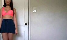 Joseline Kellys fantastiska muntliga färdigheter i en hemmagjord video