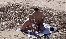 Amaterski nudistski porno s plavolaso kurbo