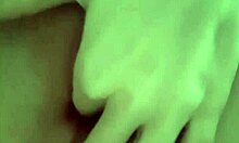 Janeli Lembers在自制视频中亲密地触摸她湿润的爱沙尼亚阴道
