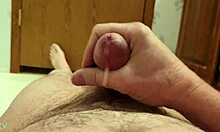 Vestigia strappata durante un orgasmo intenso