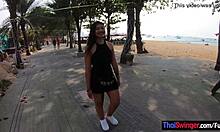 فيلم هاردكور للمراهقين يظهر مراهق تايلندي يضاجع من قبل سائح